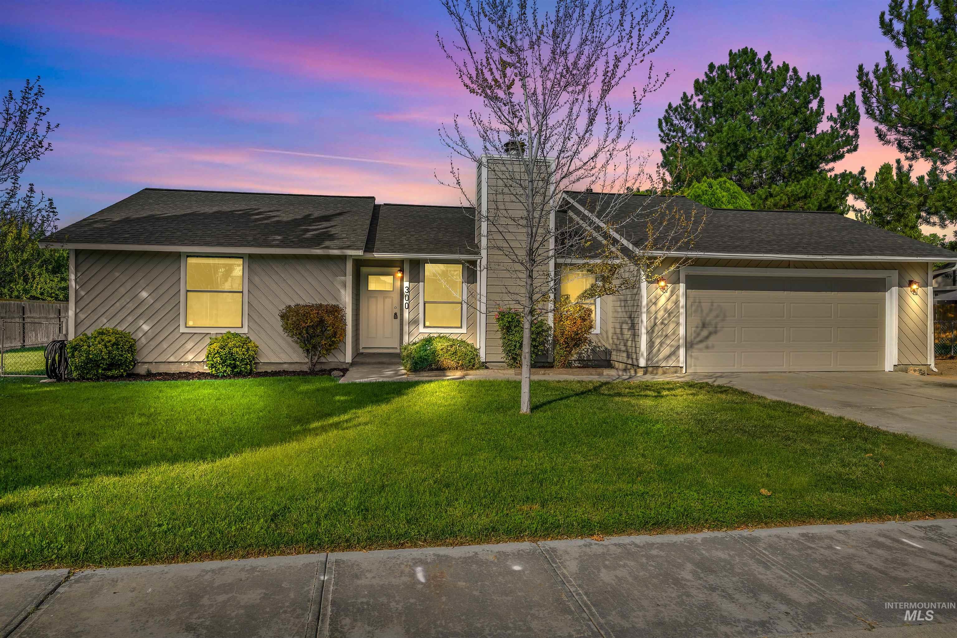 300 Meadowbrook Dr Property Photo 1