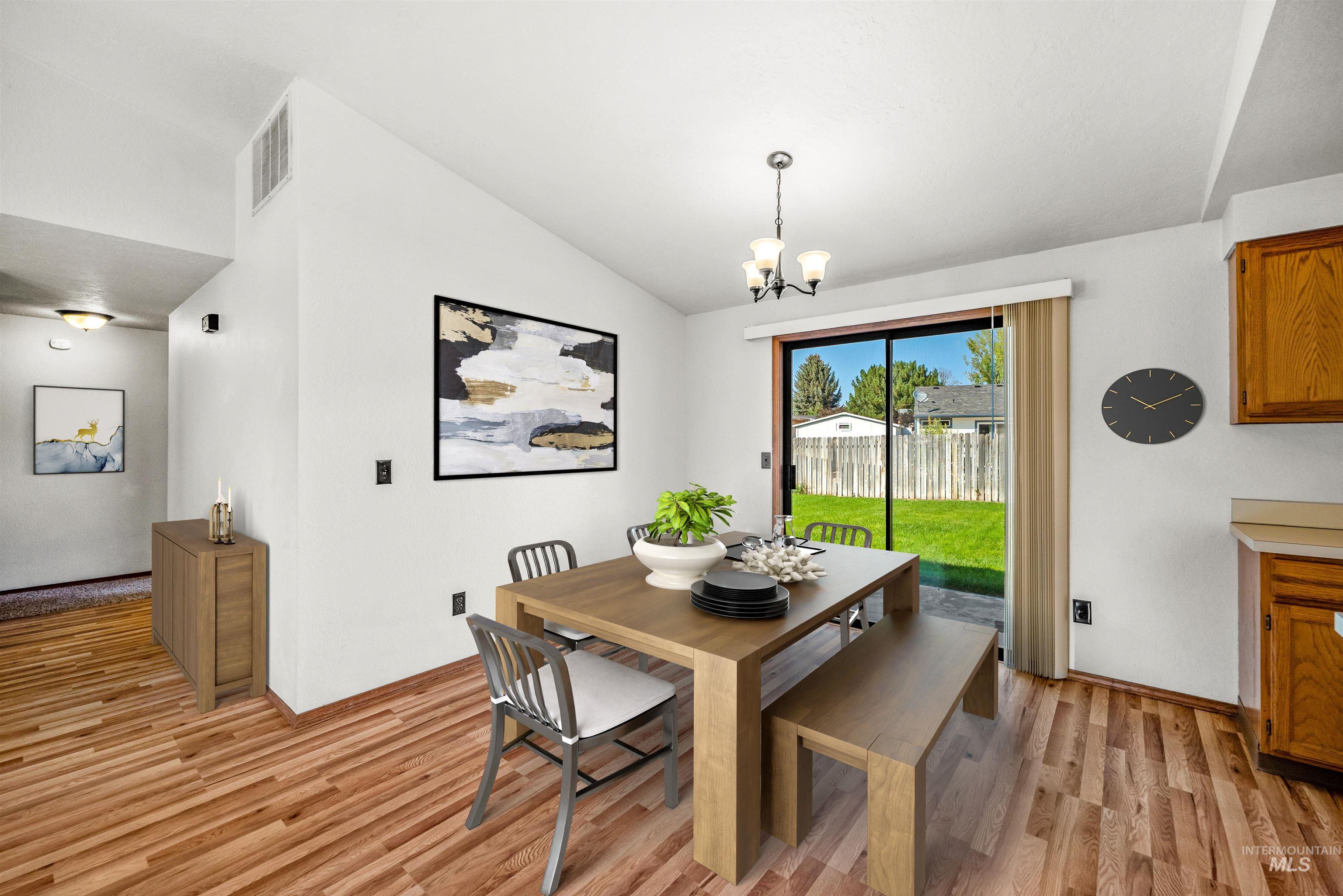 300 Meadowbrook Dr Property Photo 13