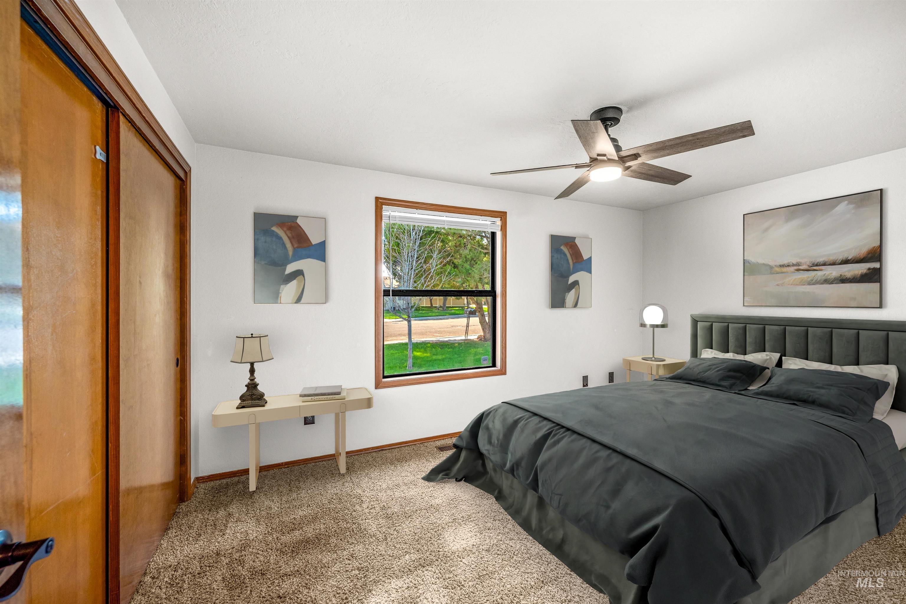 300 Meadowbrook Dr Property Photo 22