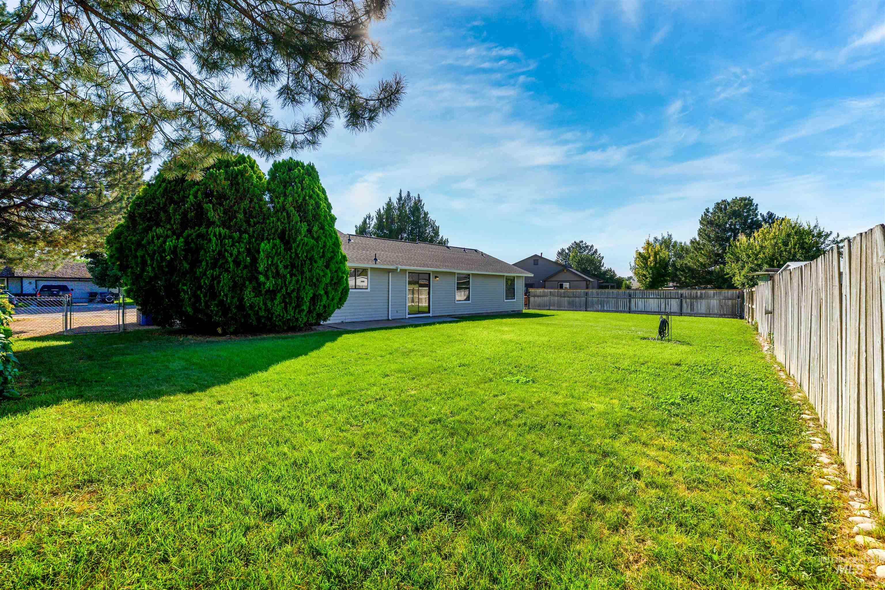 300 Meadowbrook Dr Property Photo 38