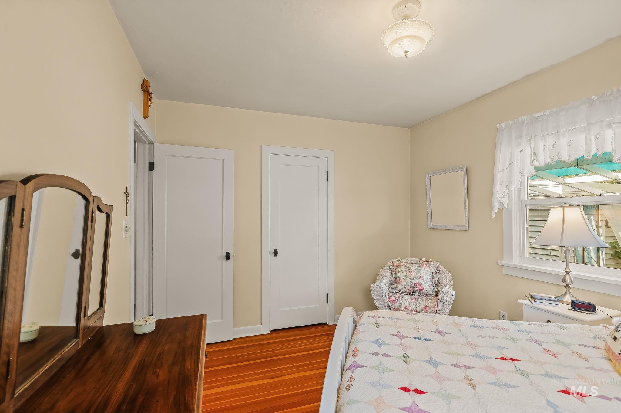 818 11th St Property Photo 14
