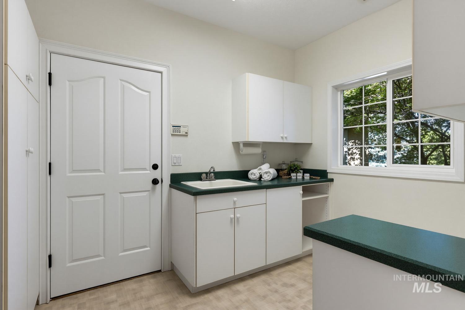 1821 W Verneal Ct Property Photo 25