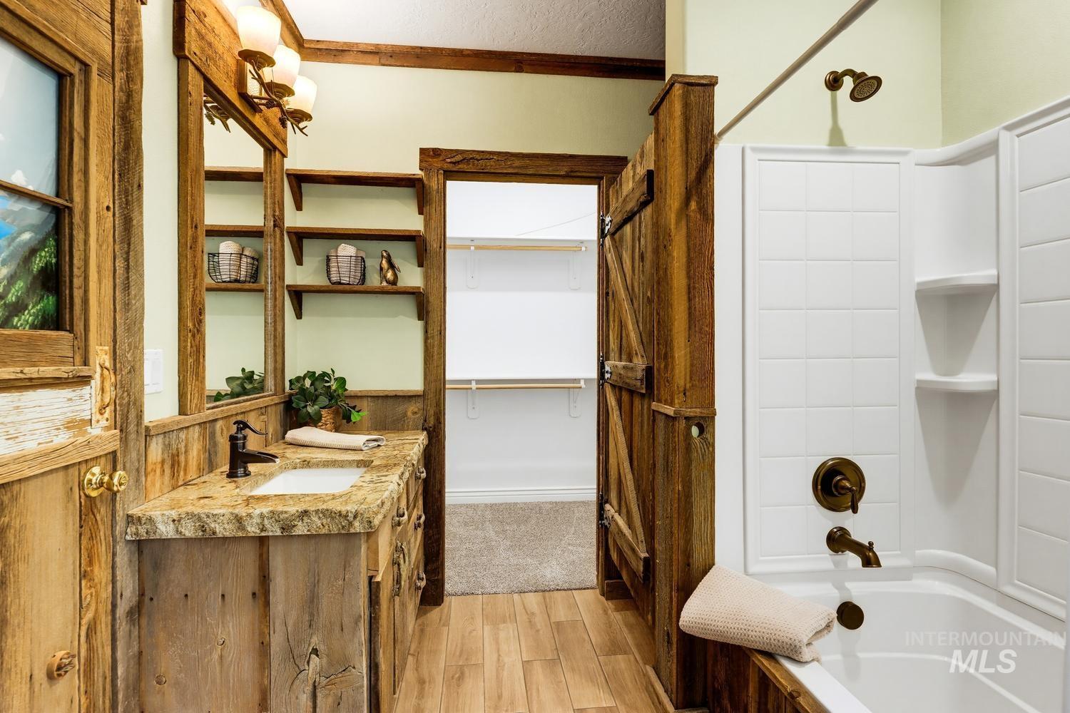 1821 W Verneal Ct Property Photo 33