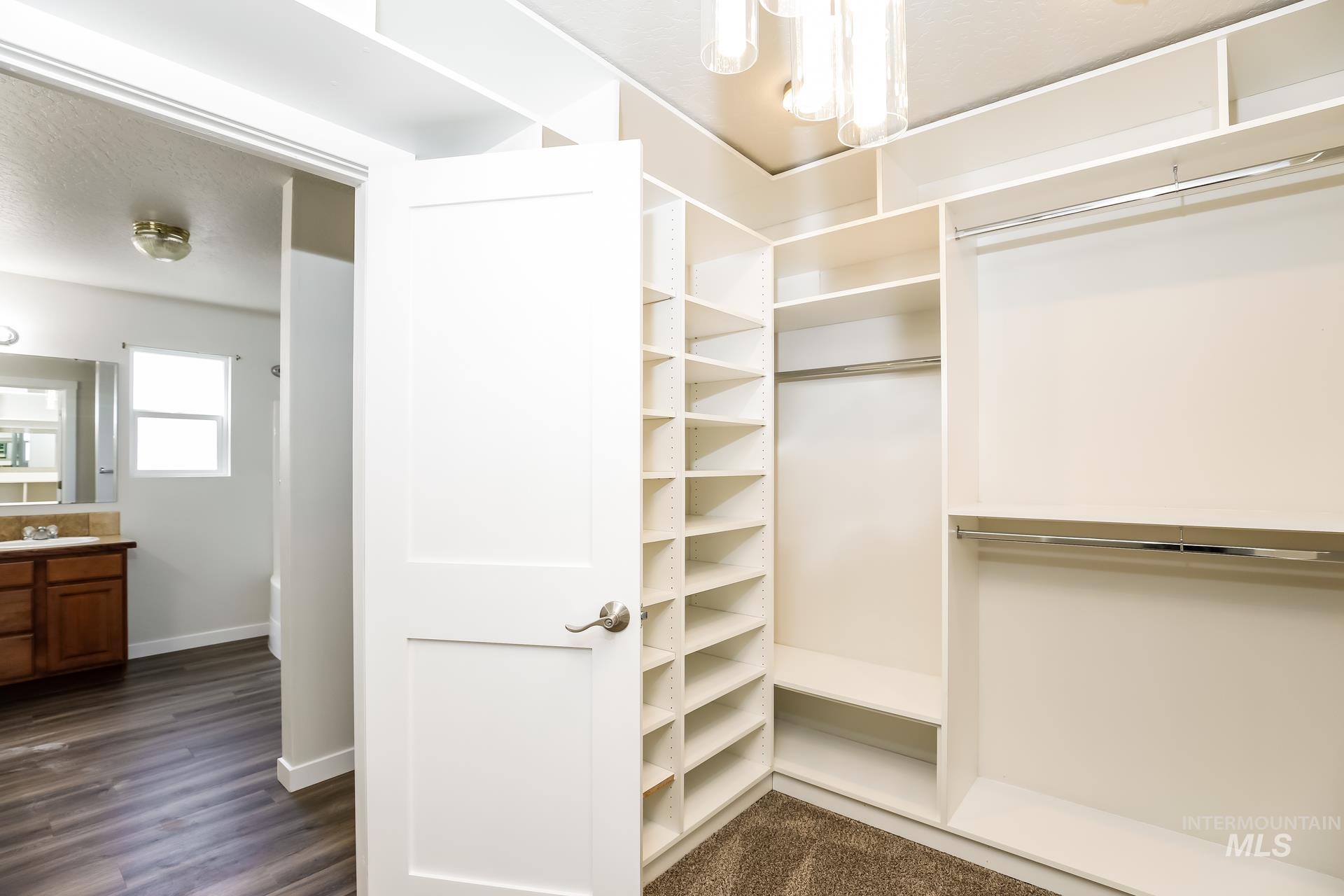16208 Plow Ave Property Photo 11