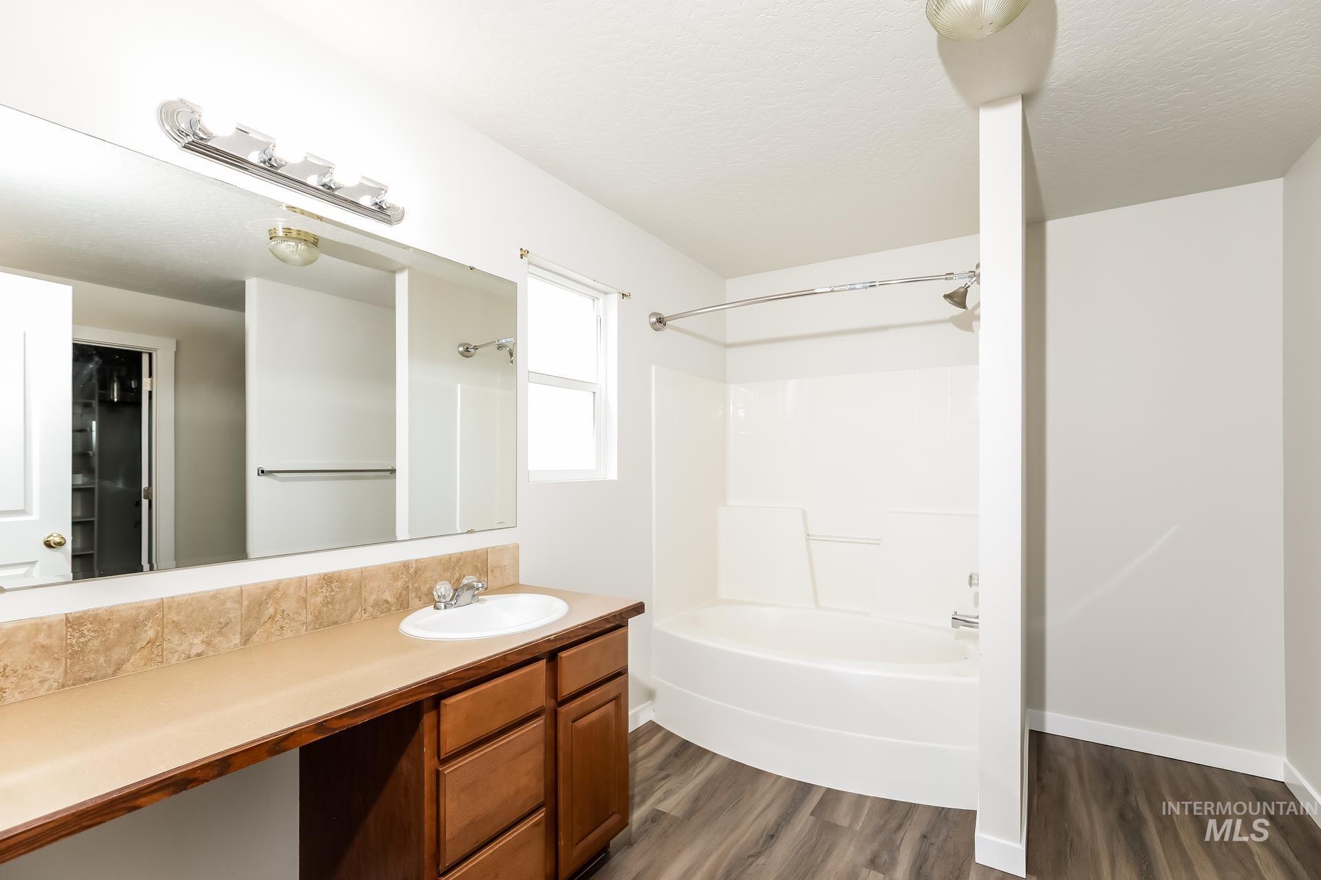 16208 Plow Ave Property Photo 15