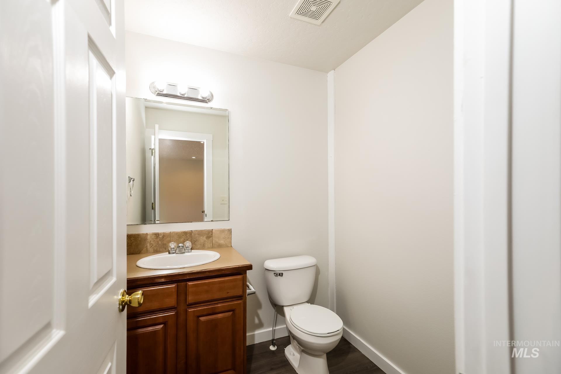 16208 Plow Ave Property Photo 17