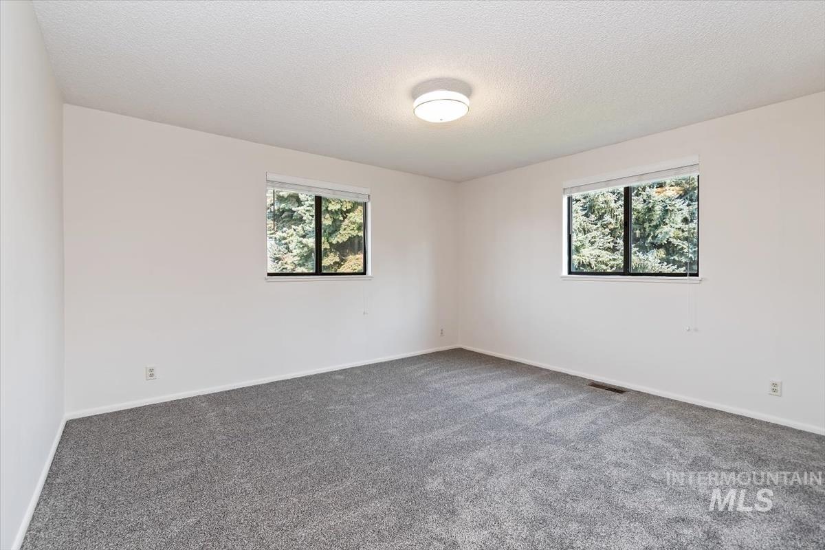931 Sherman Way Property Photo 25
