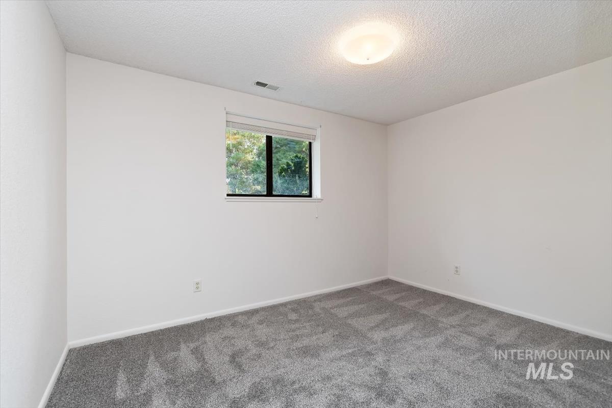 931 Sherman Way Property Photo 28