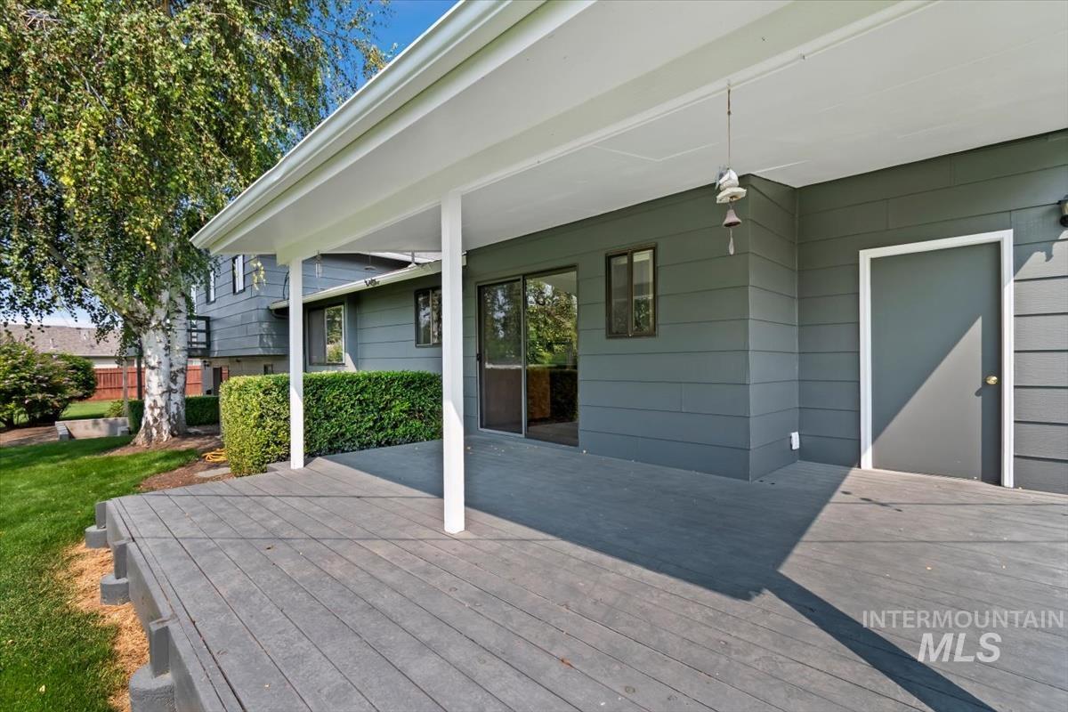 931 Sherman Way Property Photo 38