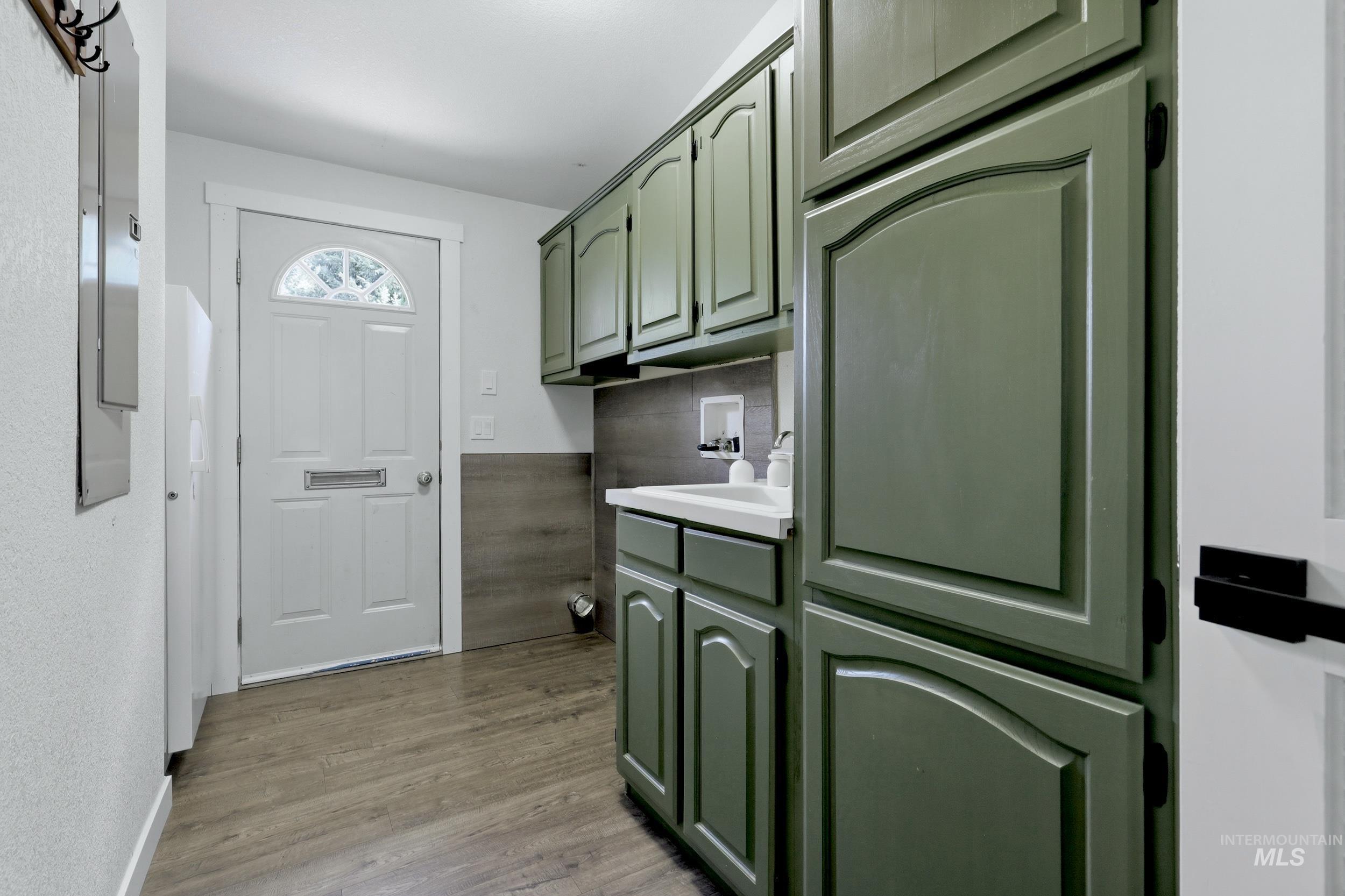 450 Parsons Dr Property Photo 30