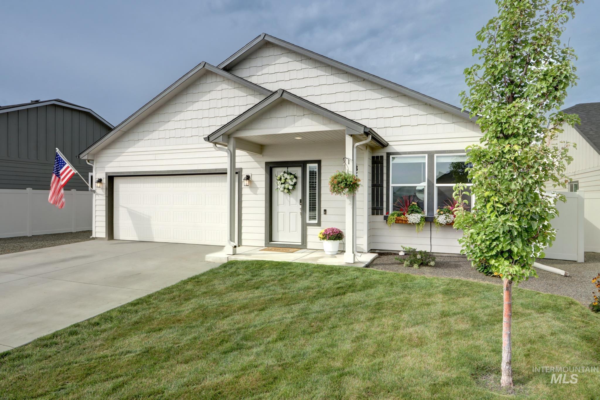 18557 White Rose Pl