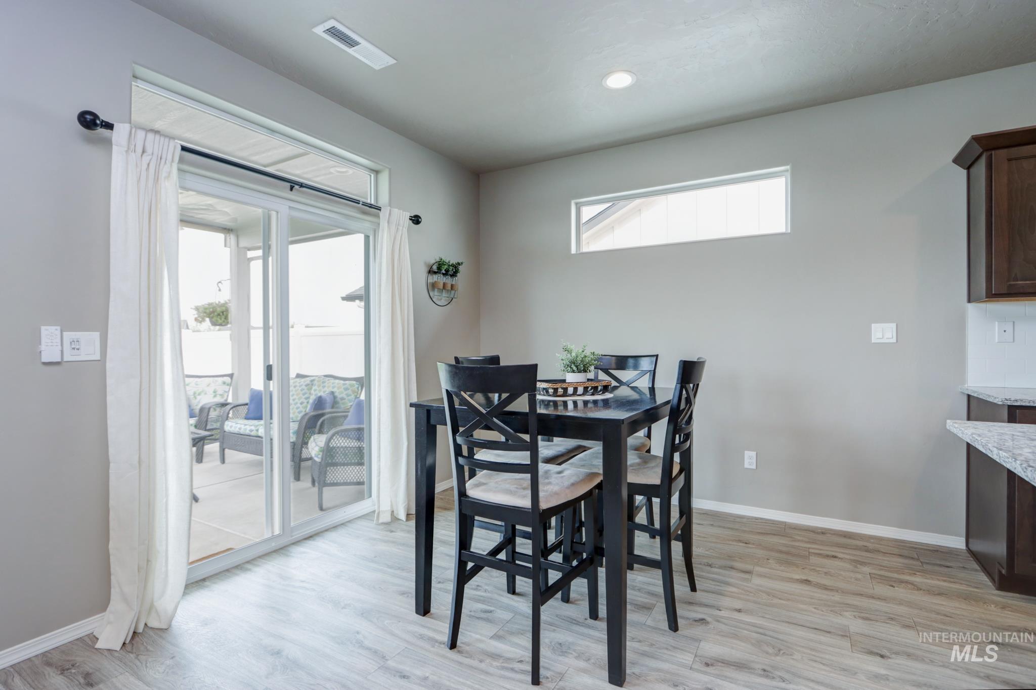 18557 White Rose Pl Property Photo 8