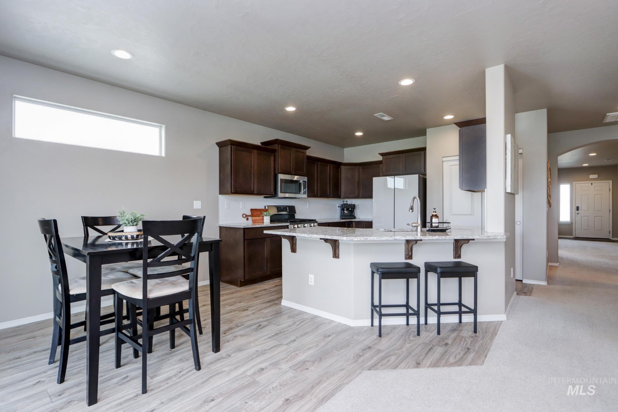 18557 White Rose Pl Property Photo 9