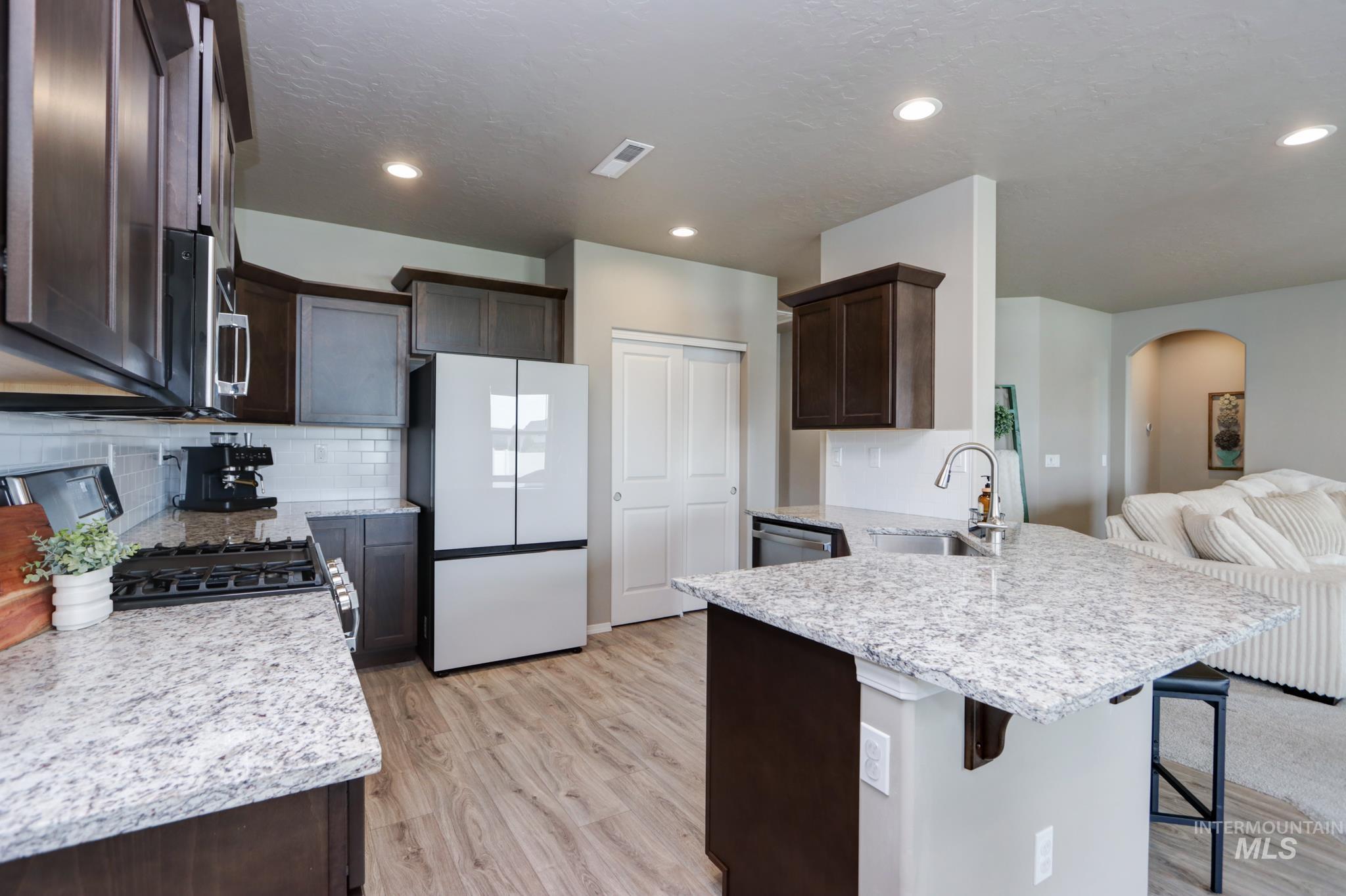 18557 White Rose Pl Property Photo 12