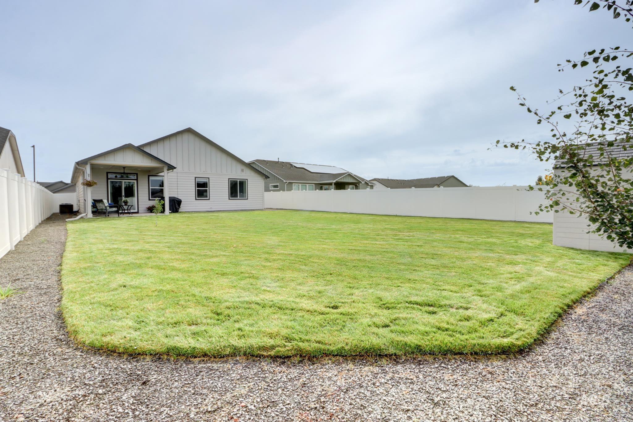 18557 White Rose Pl Property Photo 34