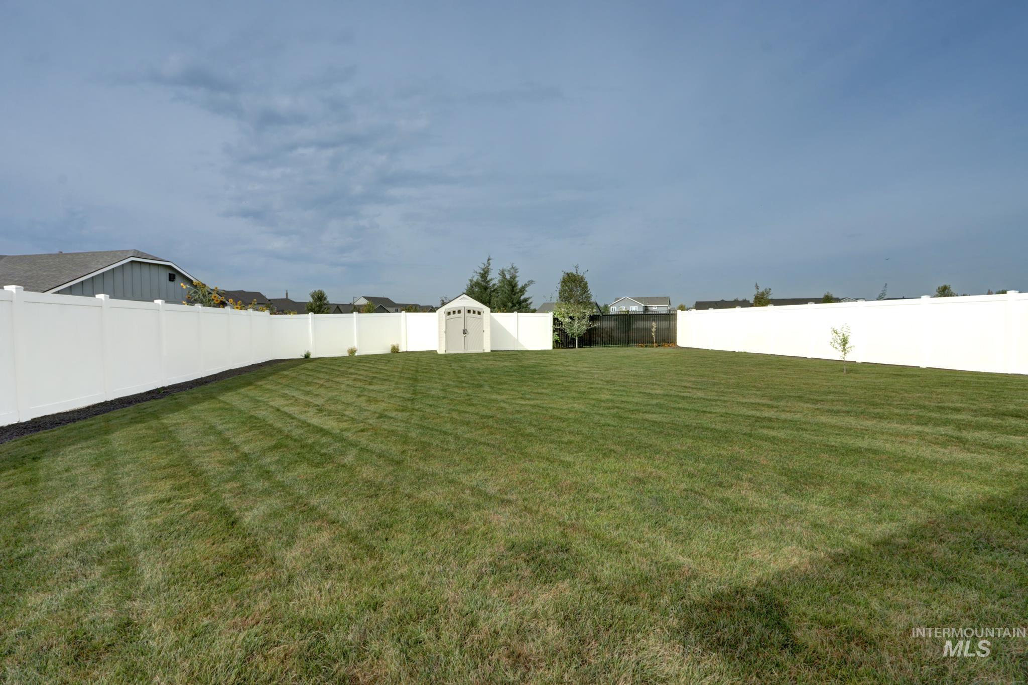 18557 White Rose Pl Property Photo 37