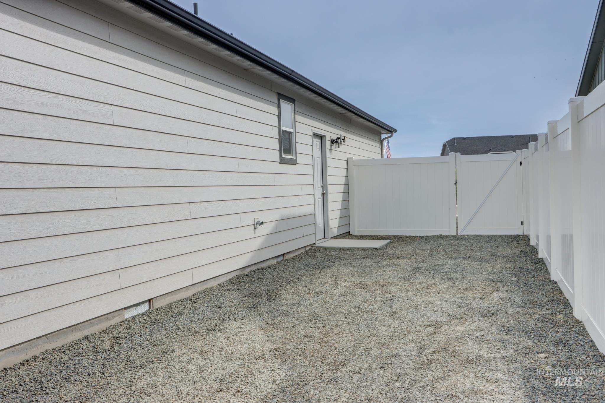 18557 White Rose Pl Property Photo 38