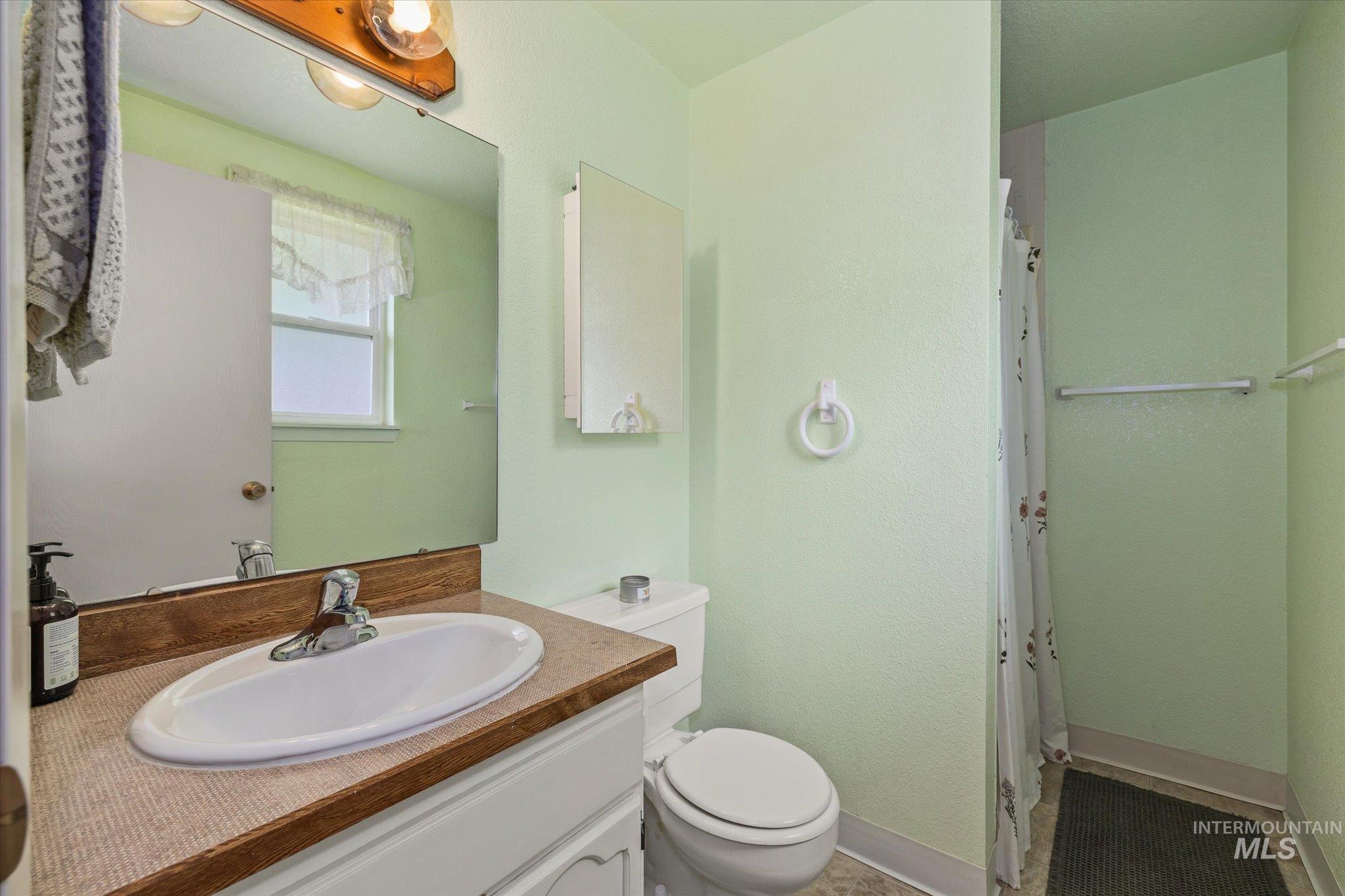 1047 W Chateau Ave Property Photo 23