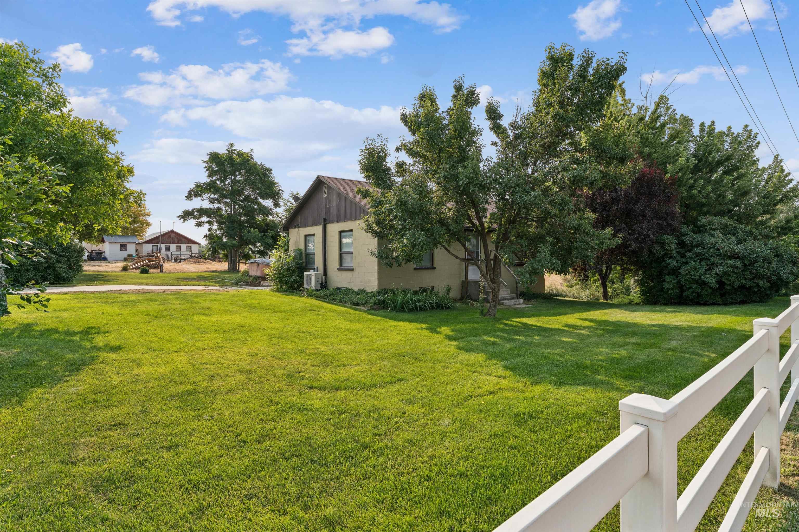 25248 Lansing Lane Property Photo 1