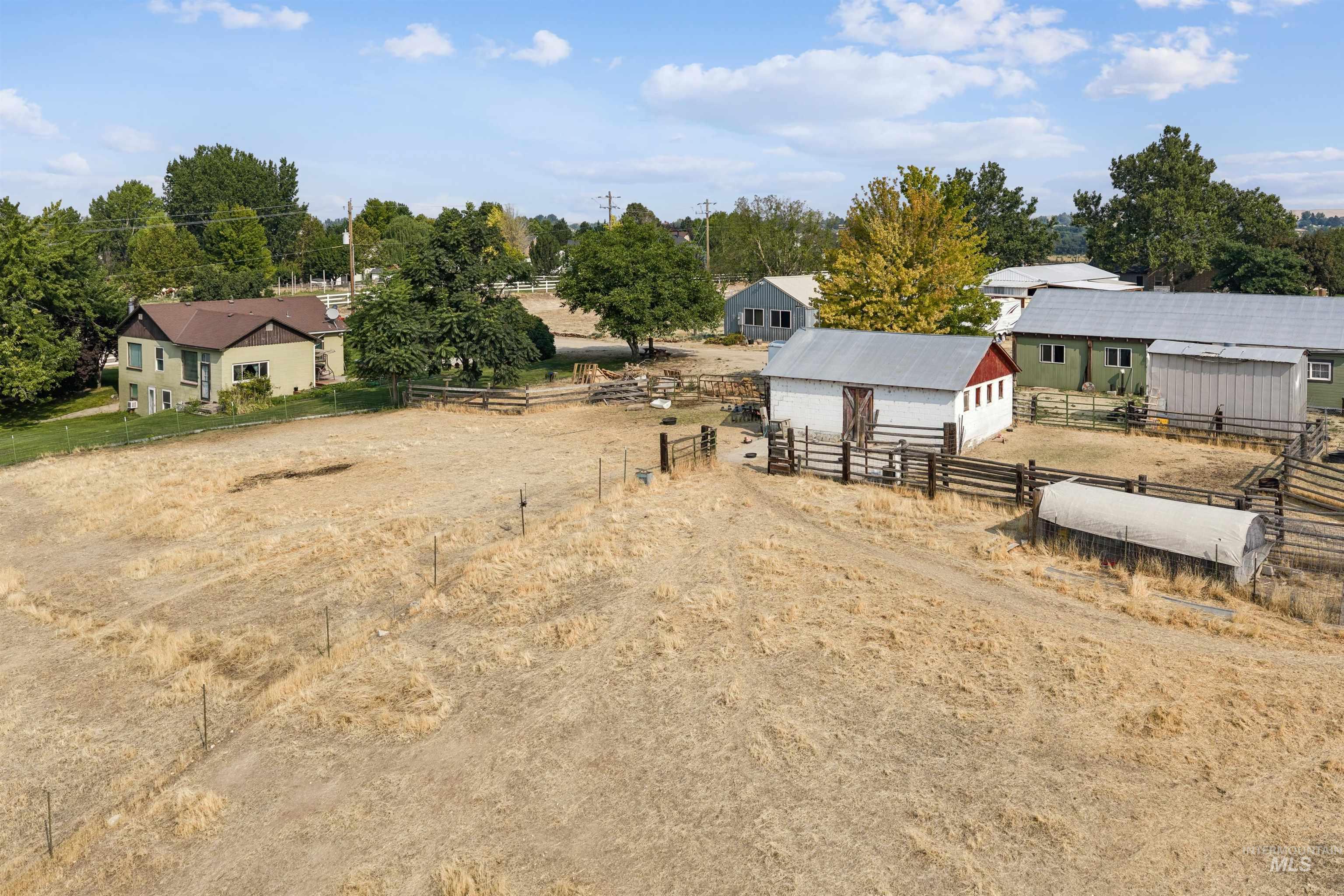 25248 Lansing Lane Property Photo 12