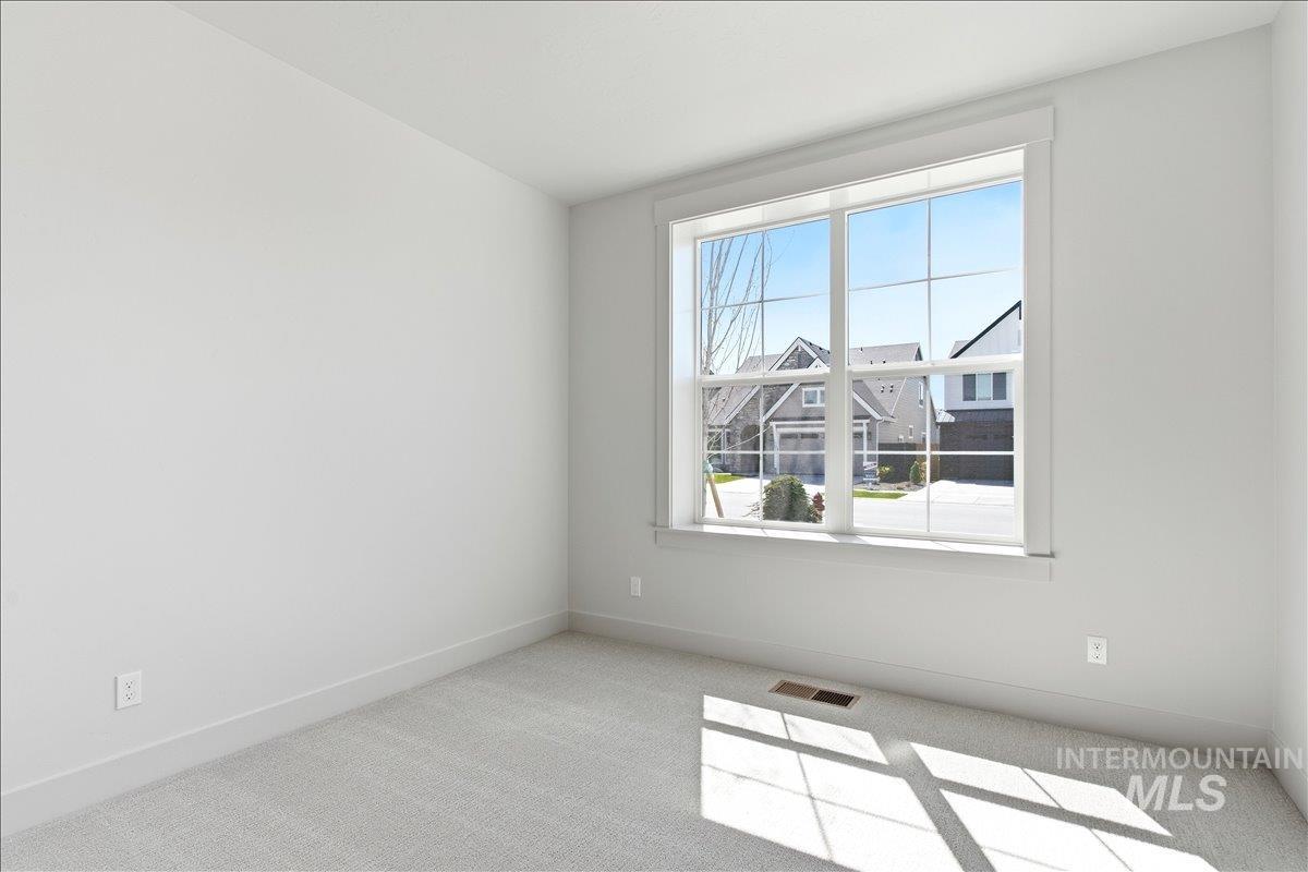 880 E Crescendo St Property Photo 18