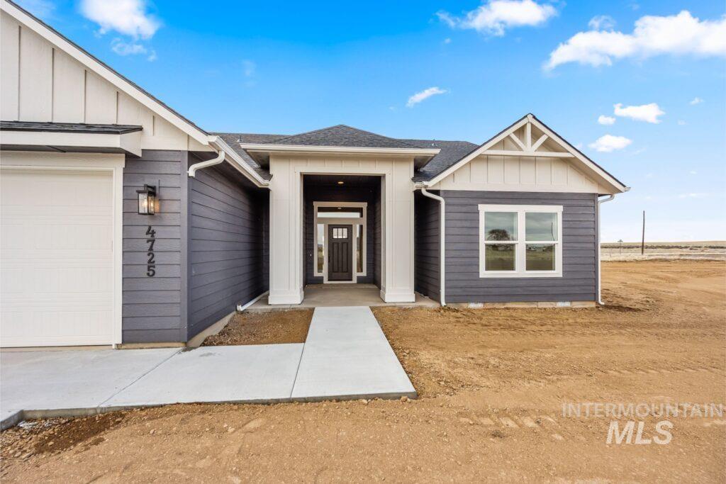 4725 SW Moonlight Court