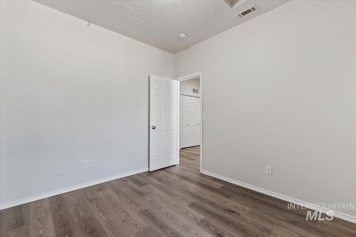 727 N Stampede Ct. Property Photo 16