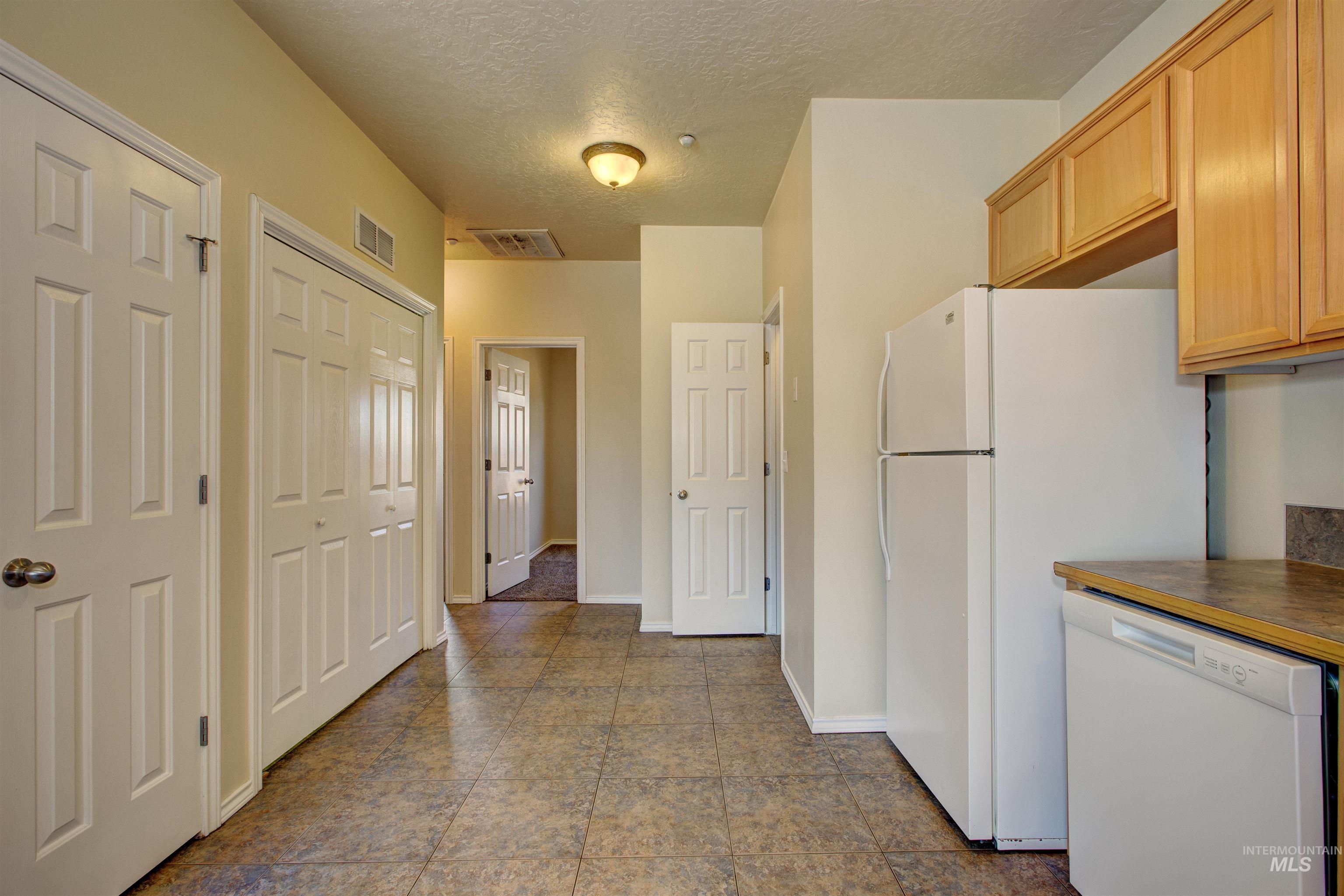 727 N Stampede Ct. Property Photo 35