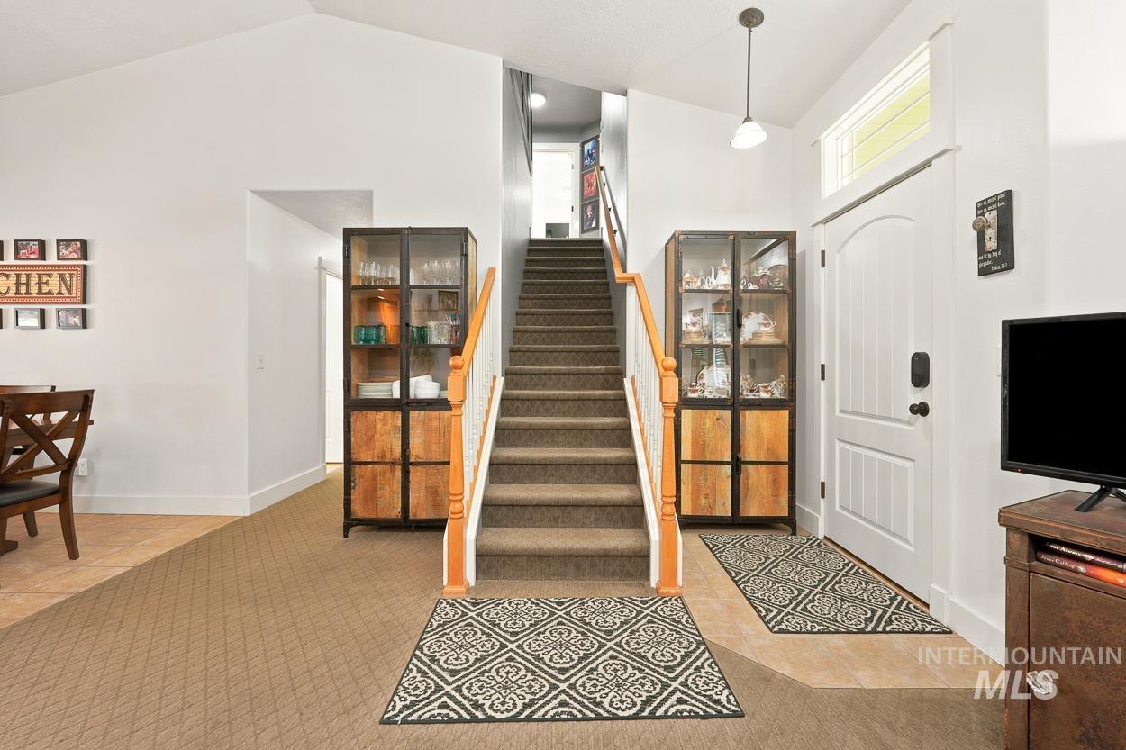 2515 Autumncrest St Property Photo 8