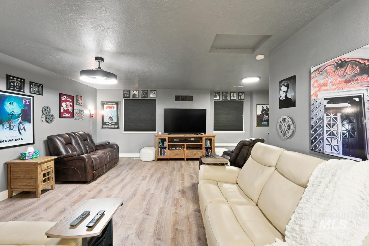 2515 Autumncrest St Property Photo 25