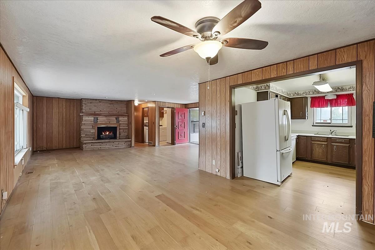 22081 Jeanne Property Photo 5
