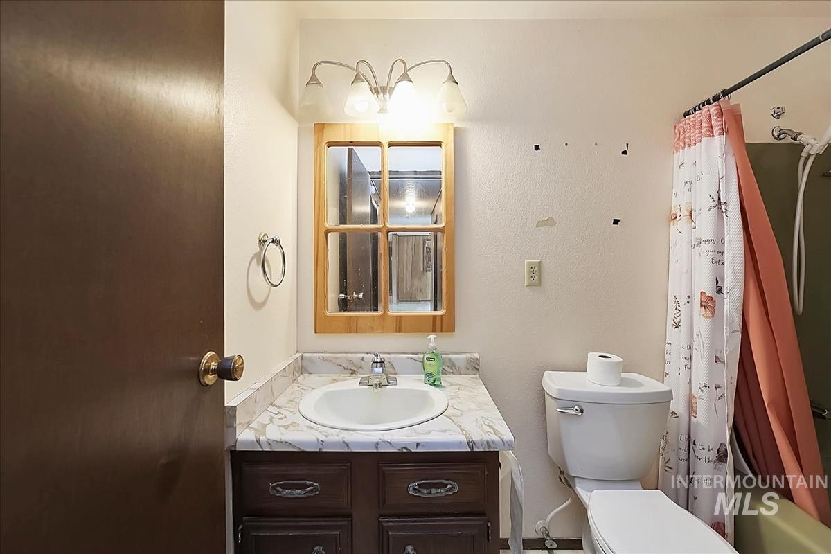 22081 Jeanne Property Photo 18