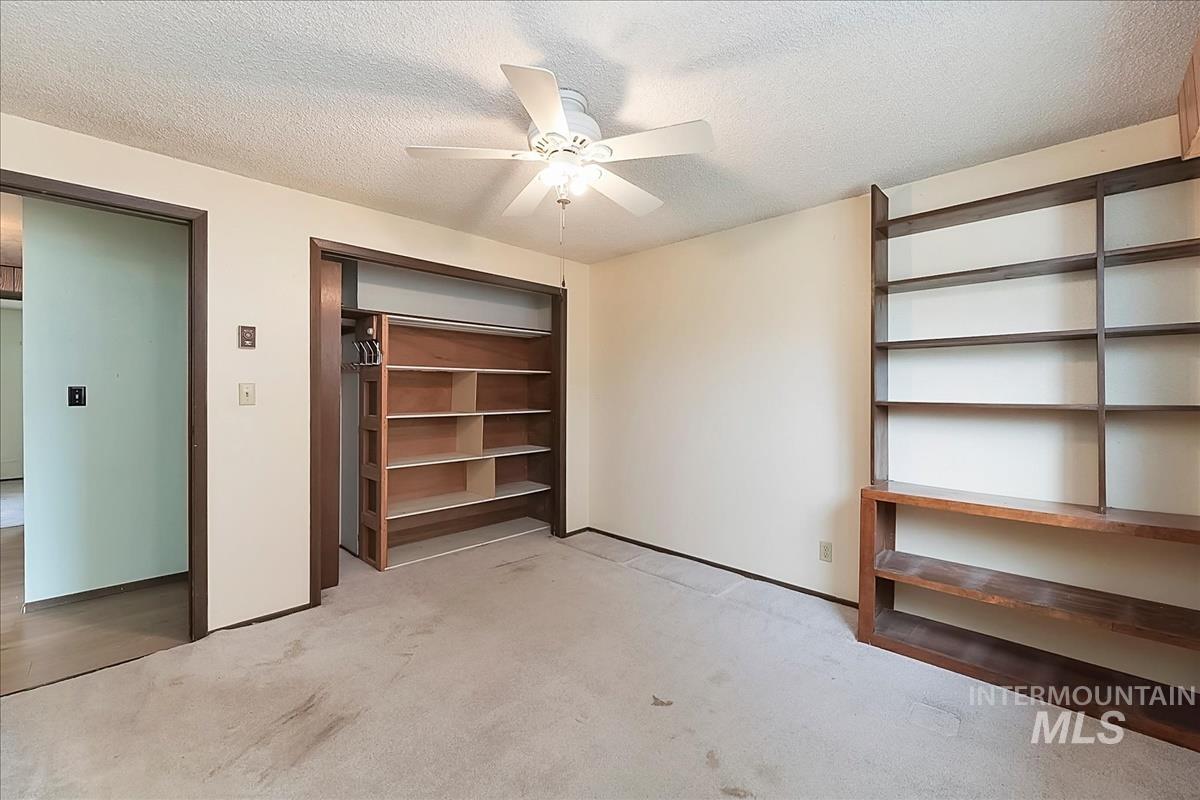 22081 Jeanne Property Photo 21