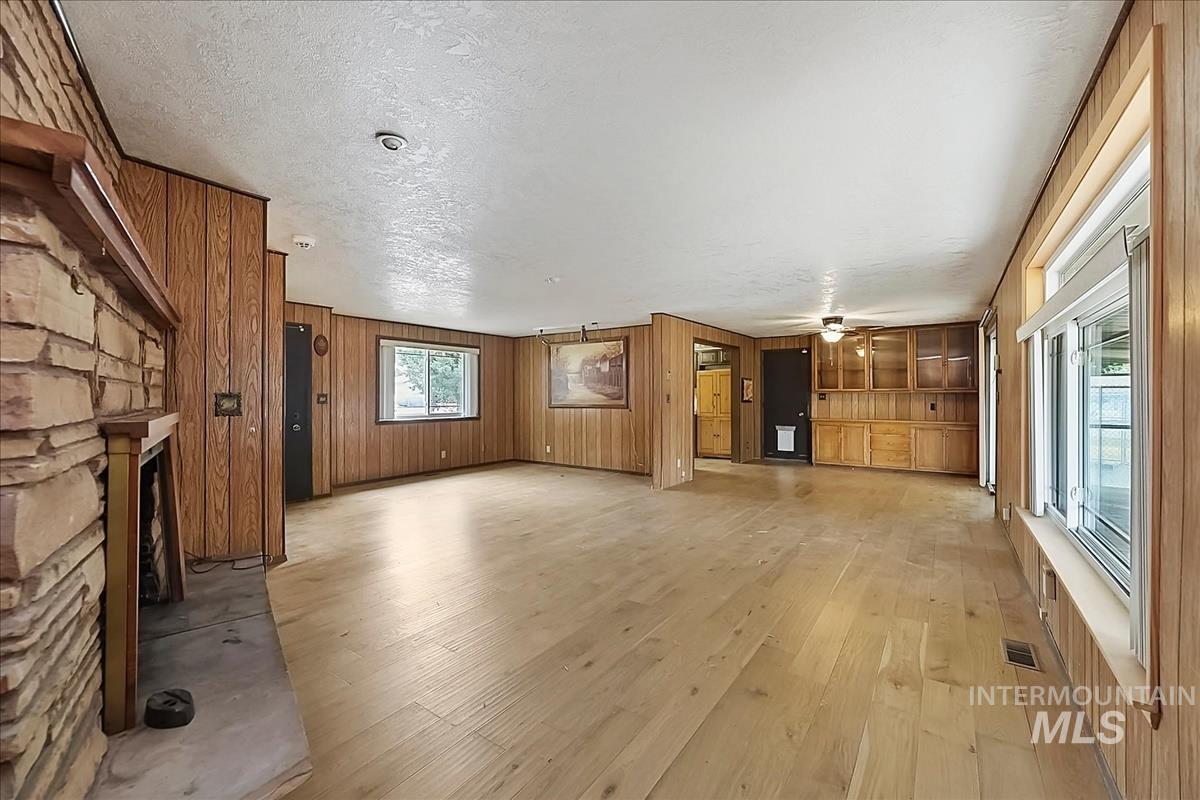 22081 Jeanne Property Photo 24