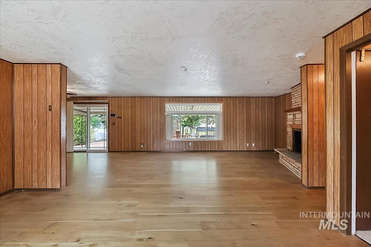 22081 Jeanne Property Photo 28