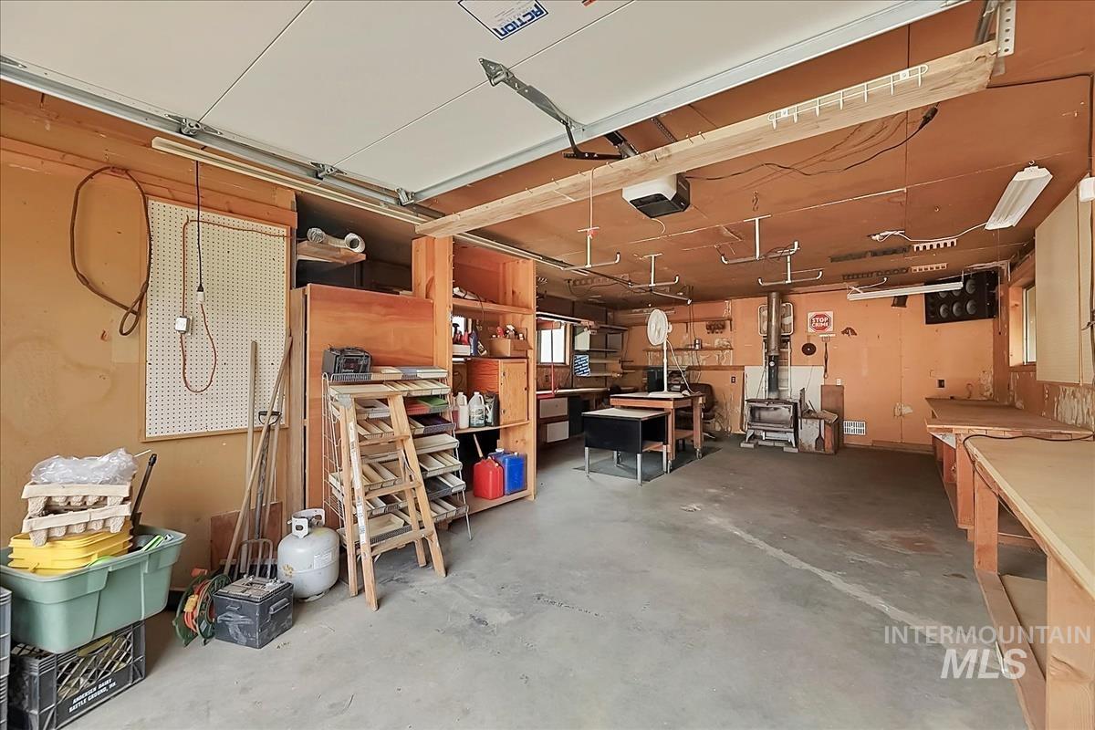 22081 Jeanne Property Photo 38