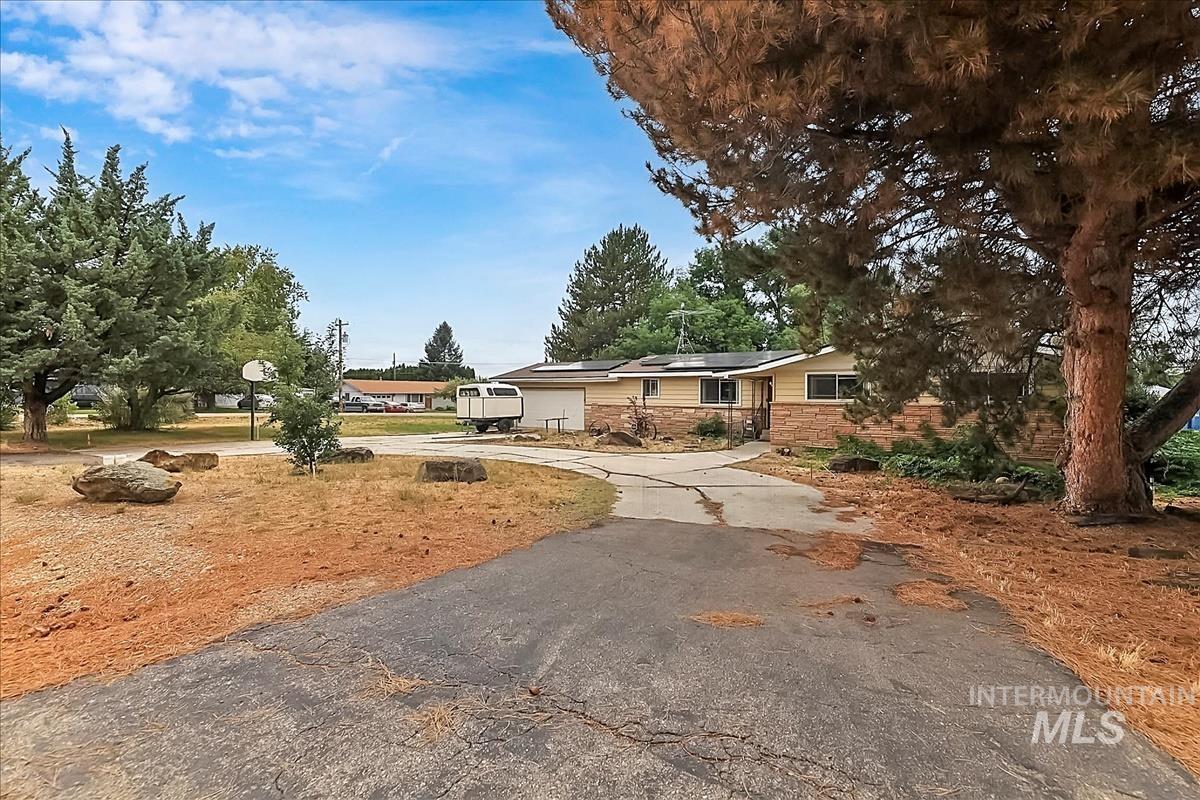22081 Jeanne Property Photo 40