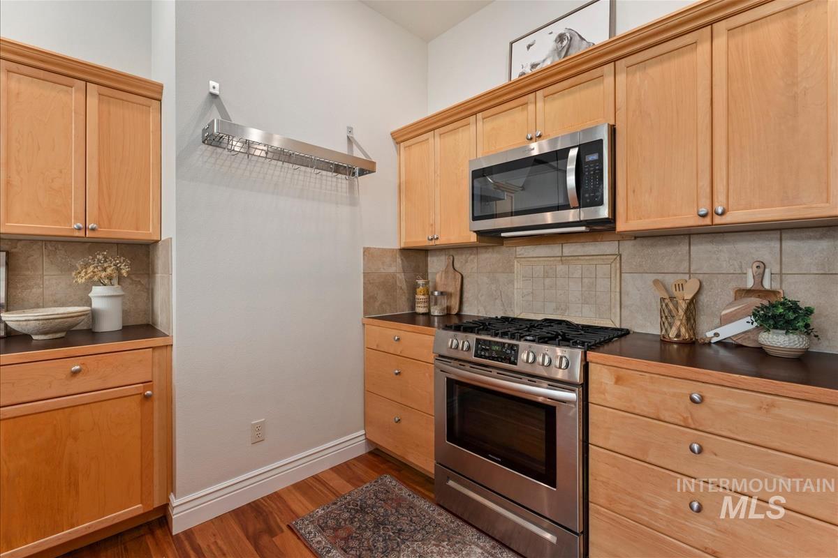 13379 N 8th Ave. Property Photo 10