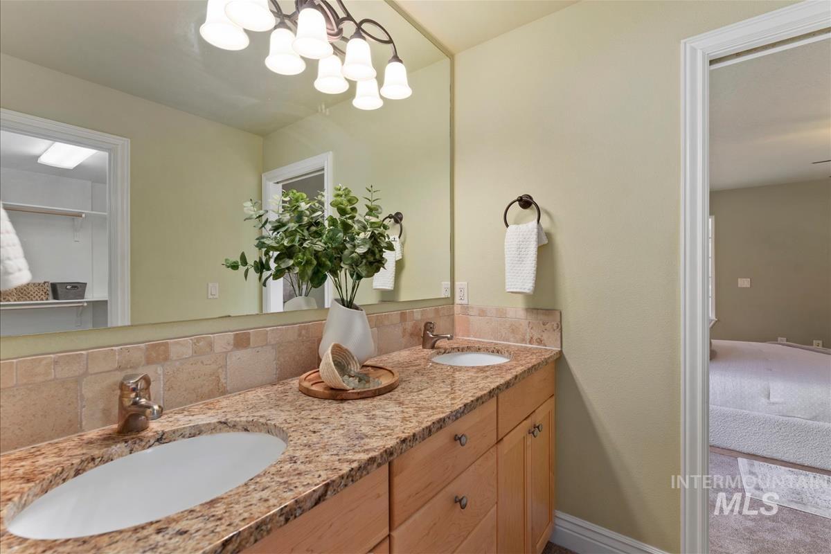 13379 N 8th Ave. Property Photo 14