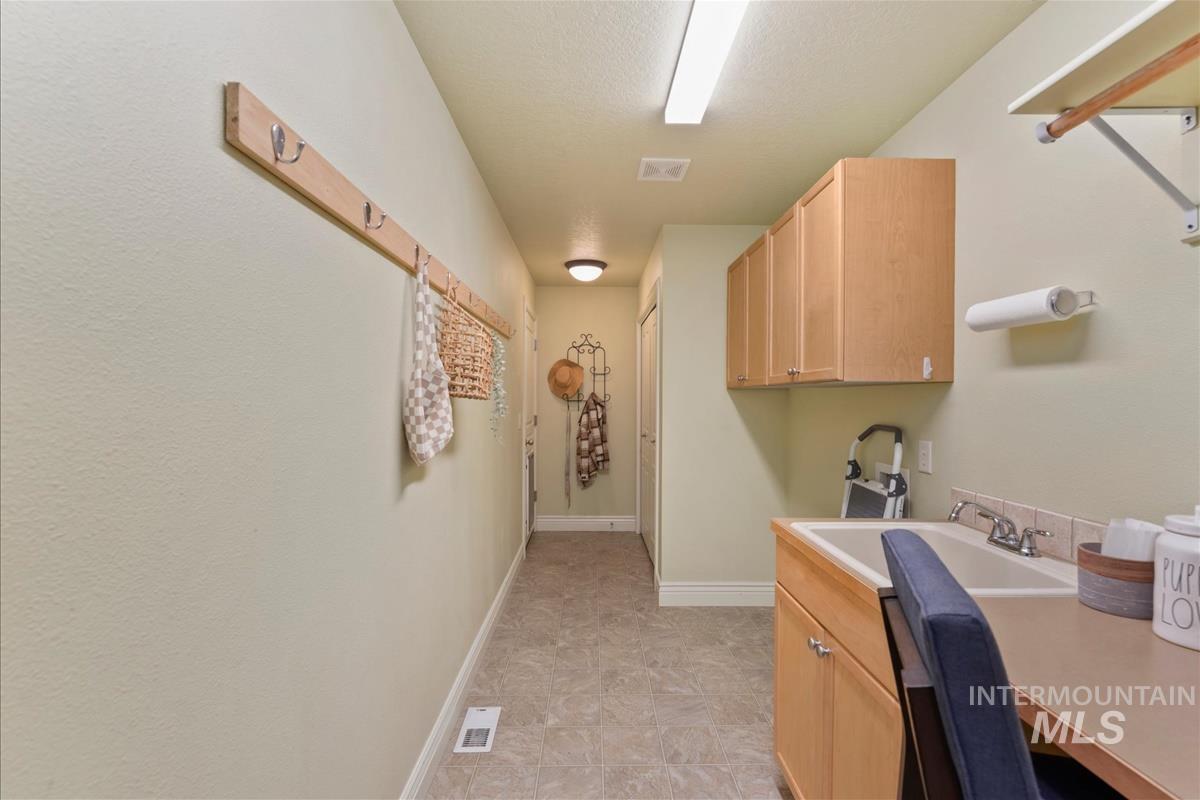 13379 N 8th Ave. Property Photo 23