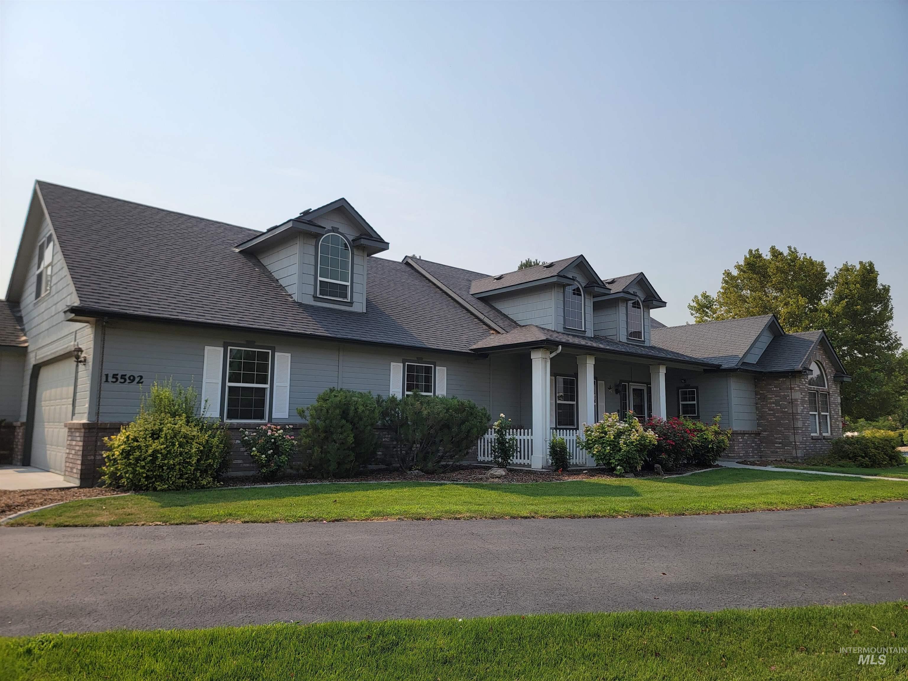 15592 Eclipse Dr Property Photo 3