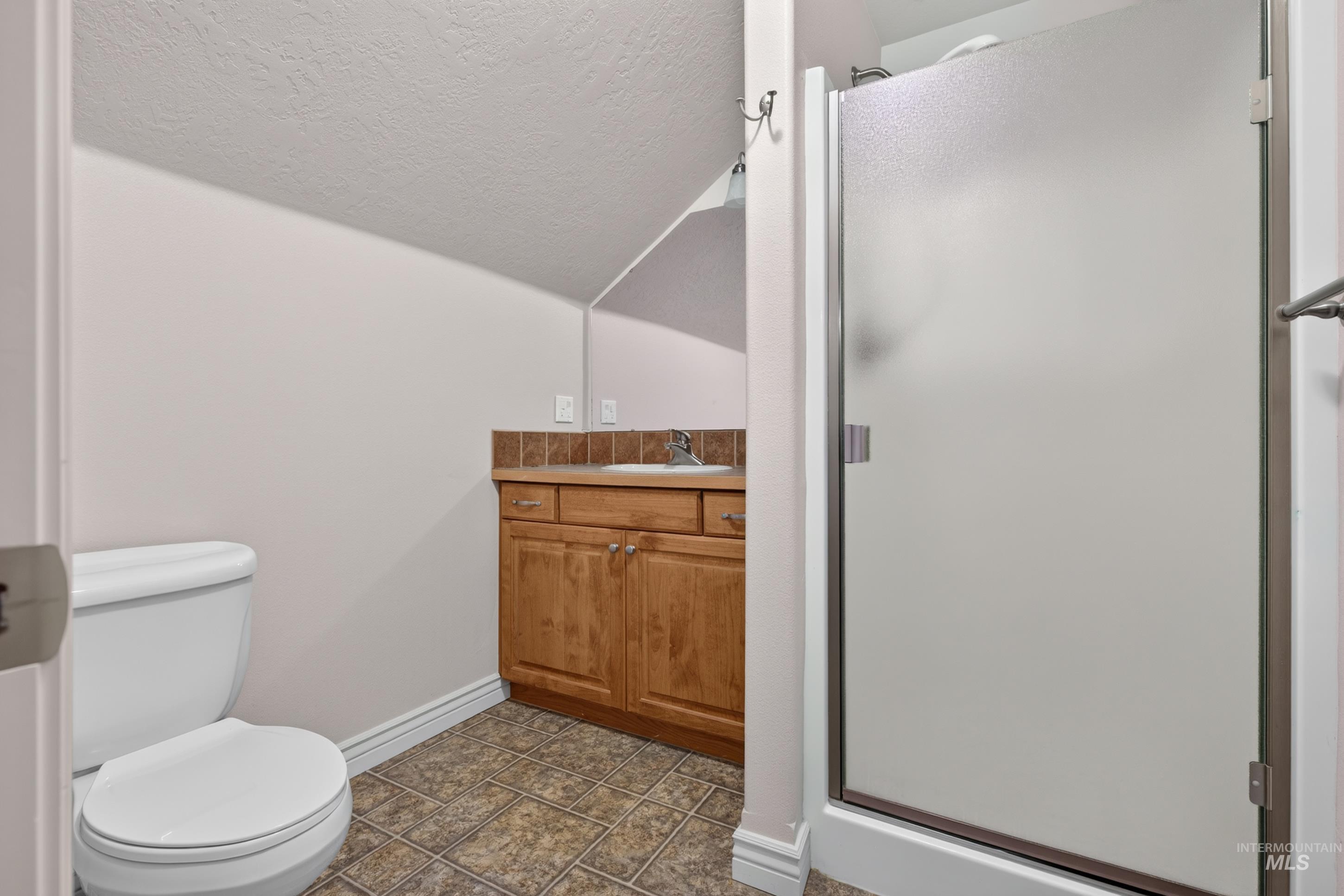 15592 Eclipse Dr Property Photo 28