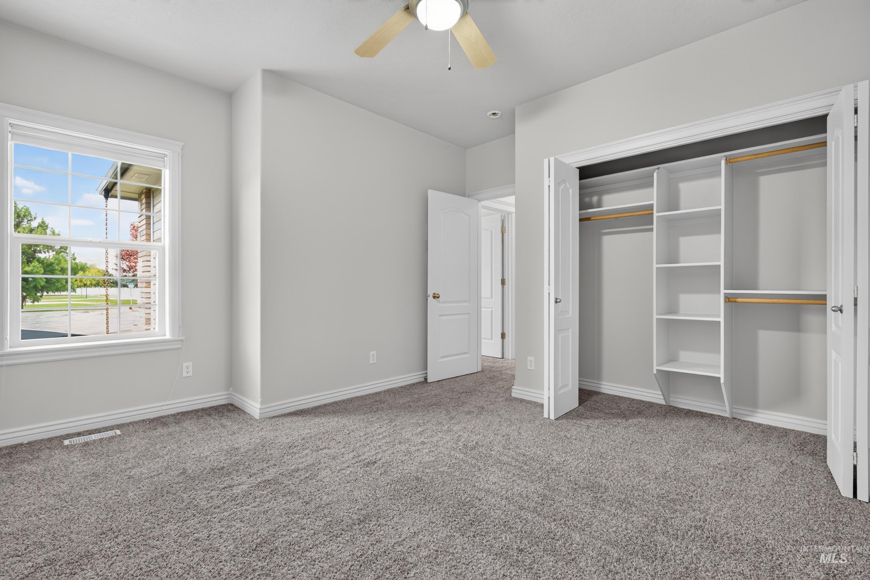 15592 Eclipse Dr Property Photo 38