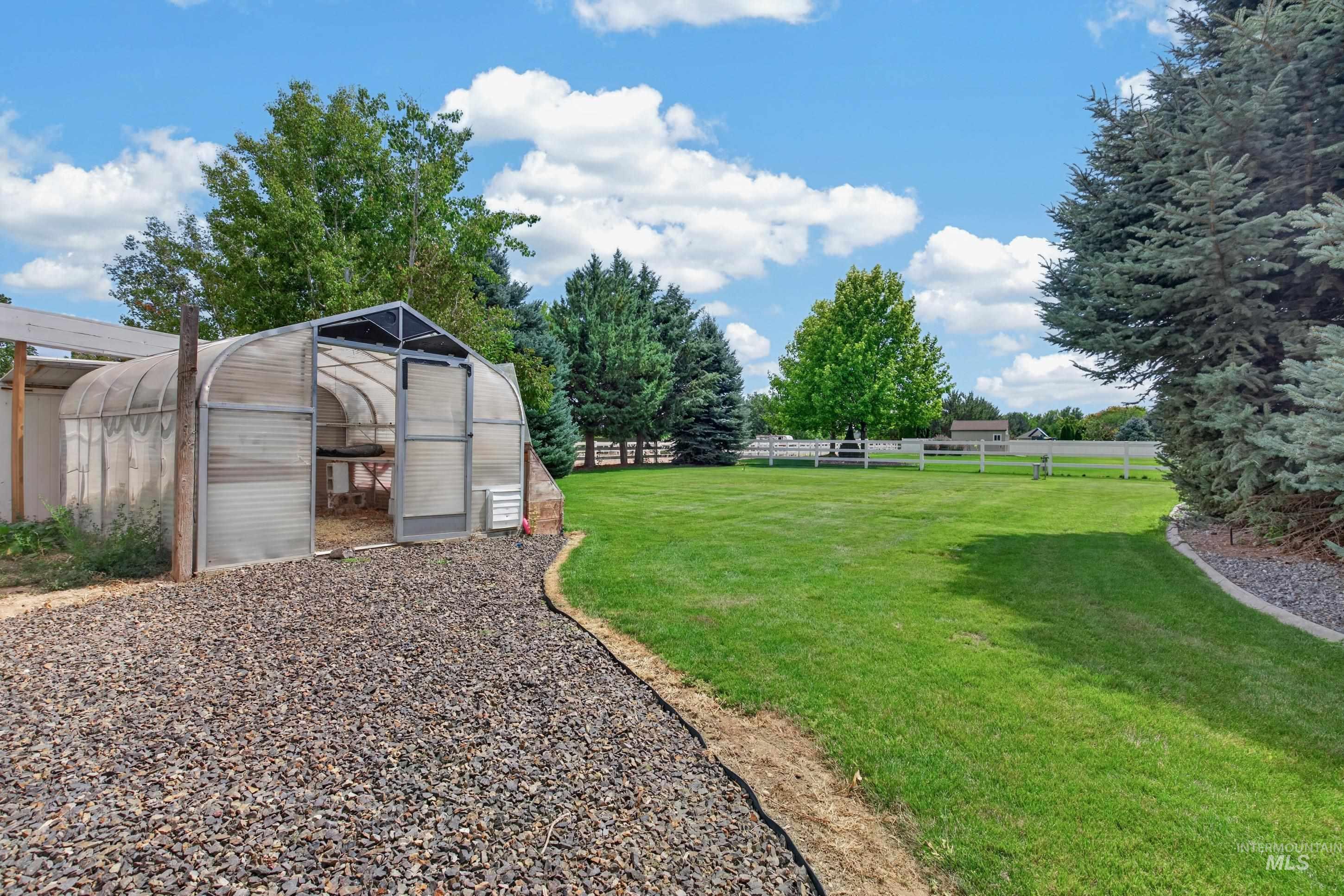 15592 Eclipse Dr Property Photo 49