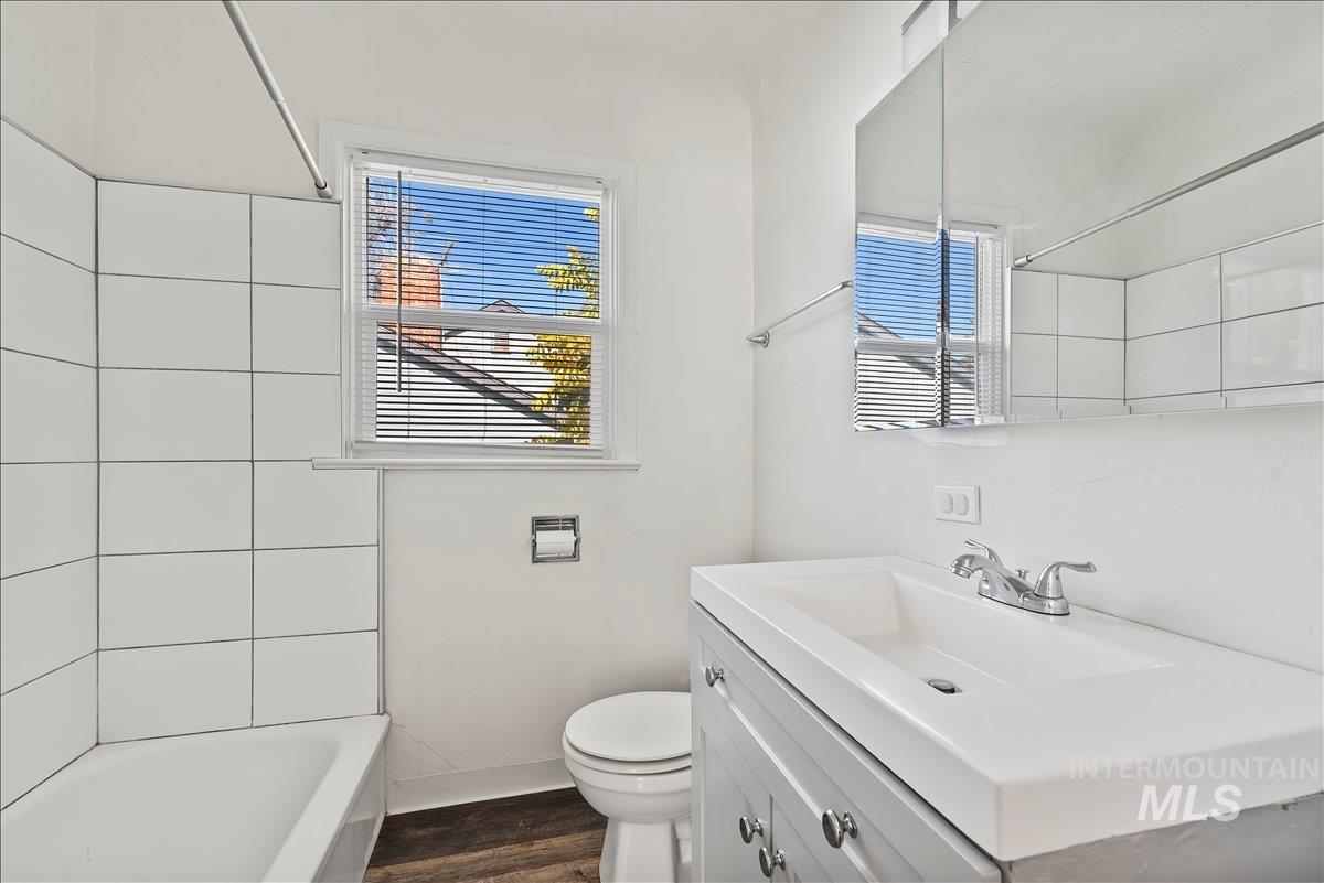 1104 E Dewey Avenue Property Photo 13