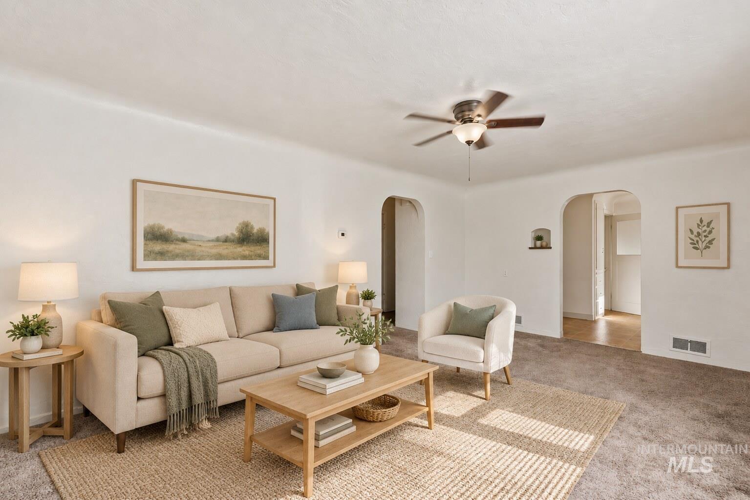 1104 E Dewey Property Photo 4