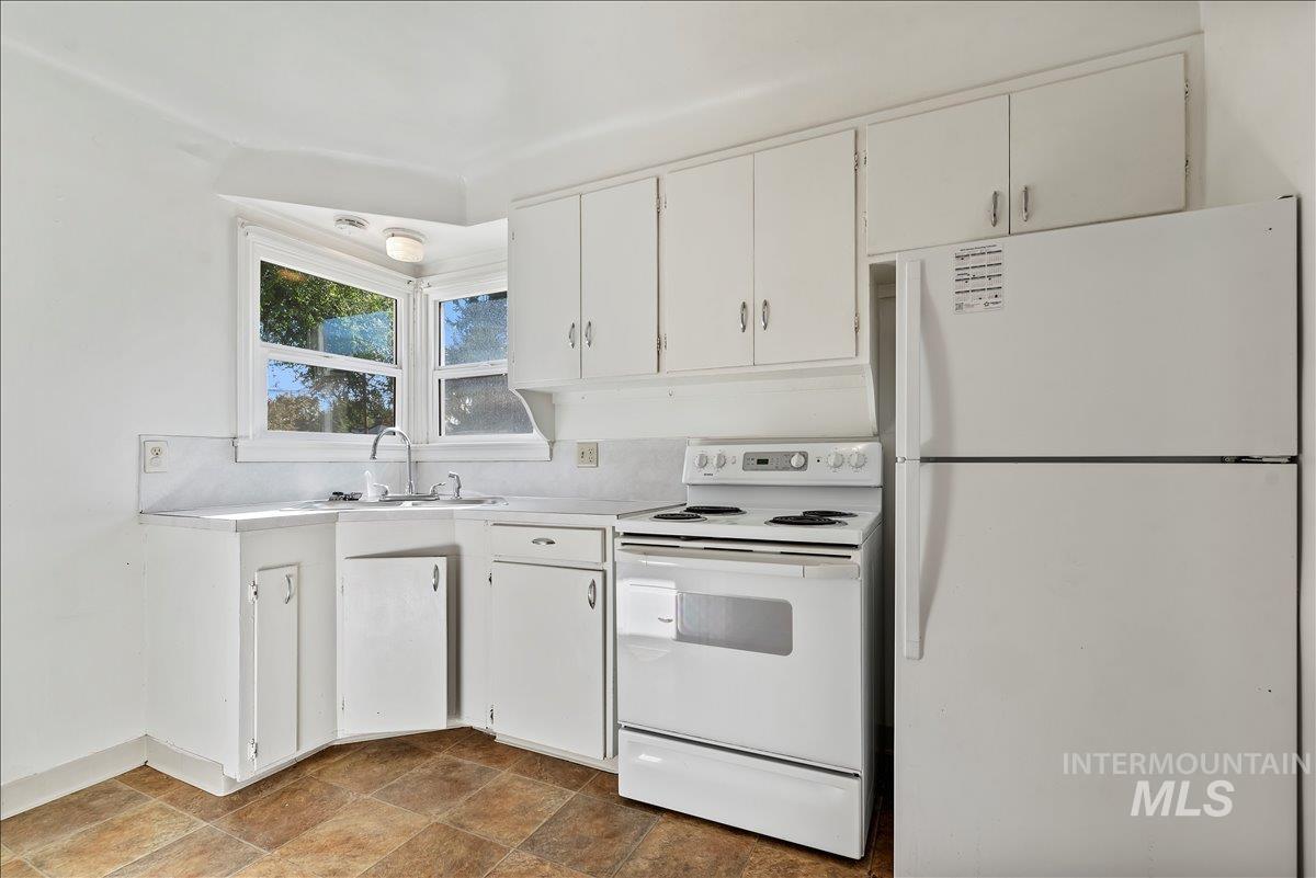 1104 E Dewey Property Photo 7