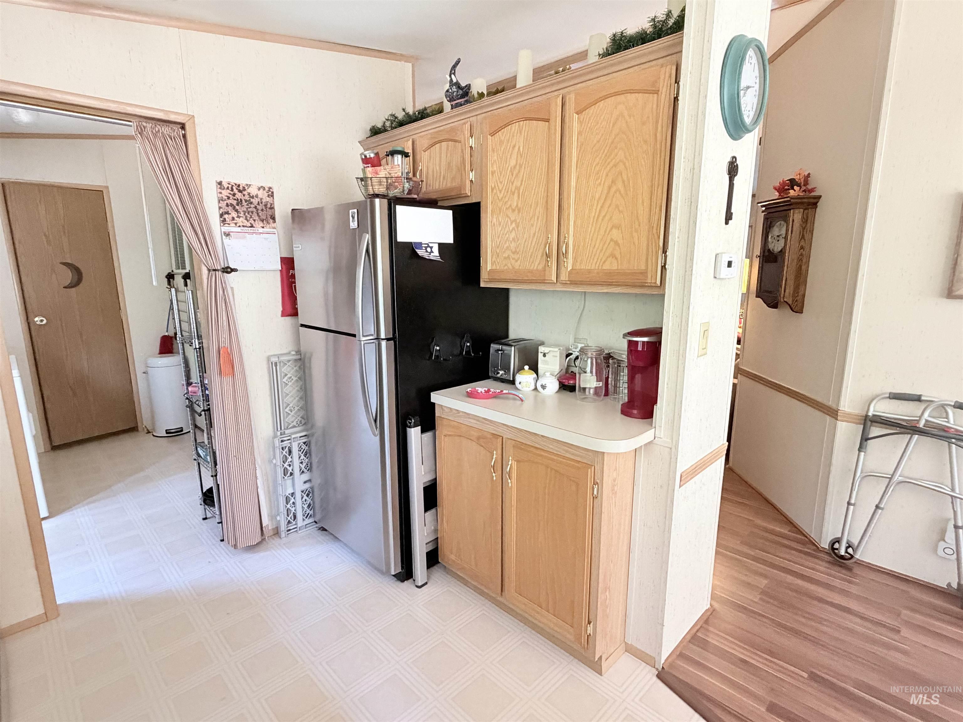 2 Snowbird Ln Property Photo 16