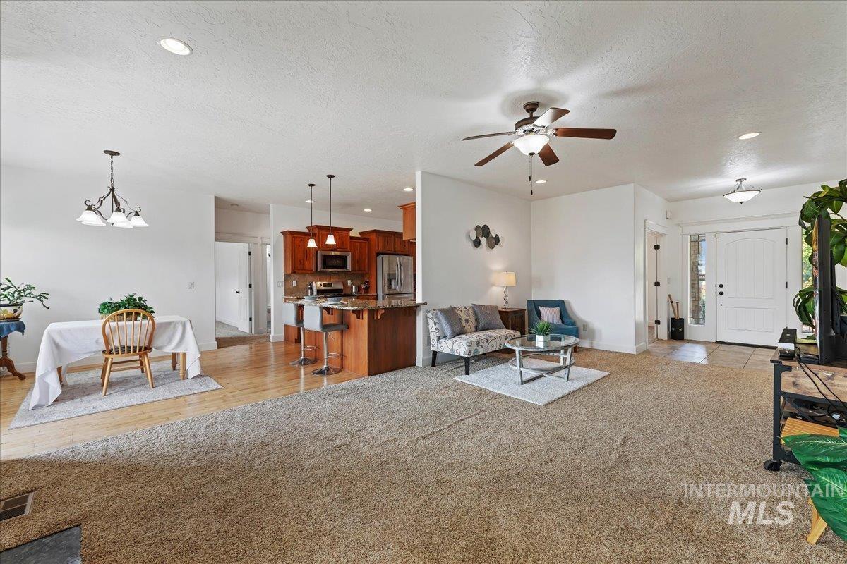 9466 S Kelsan Ave Property Photo 13