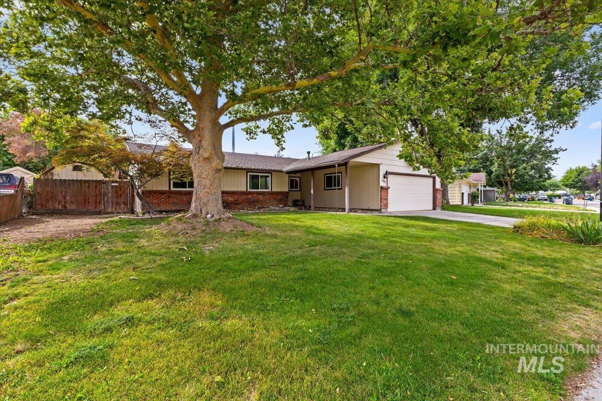 3388 N Buckboard Way Property Photo 1
